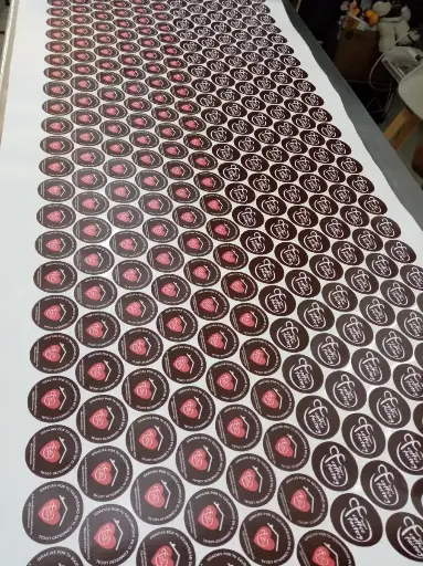 500 pzs Stickers / Calcomanias con suaje de 5cm